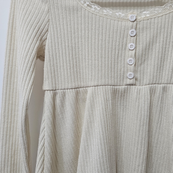 ROMWE Cream long sleeve Blouse Size M Woman's - Picture 2 of 13